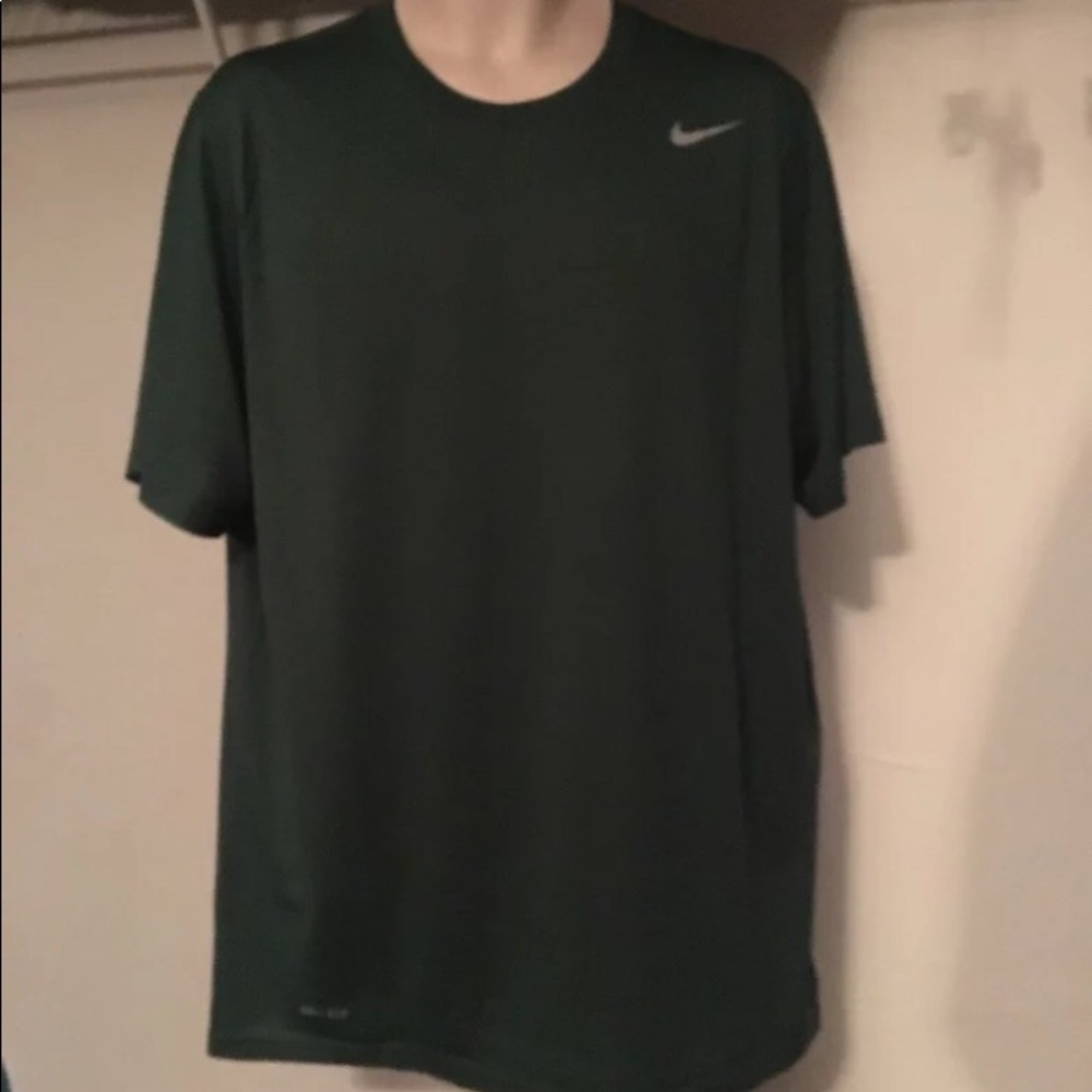 Nike men’s dri-fit shirt sz L